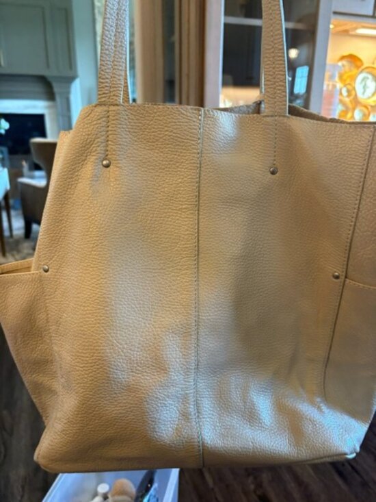 American Eagle Outfitters Handbags - American Eagle Italian Leather Pebbled Tote Bag Beige Cream Made in Italy